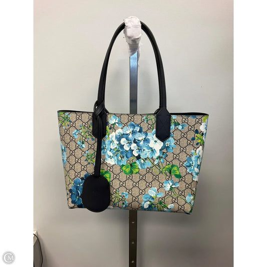 Handbag Luxury Designer By Gucci, Size: Medium