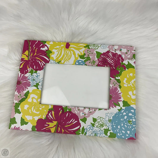 Accessory Designer Label By Lilly Pulitzer, Size: Medium