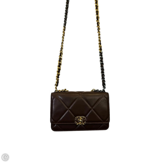 Crossbody Luxury Designer By Chanel, Size: Small
