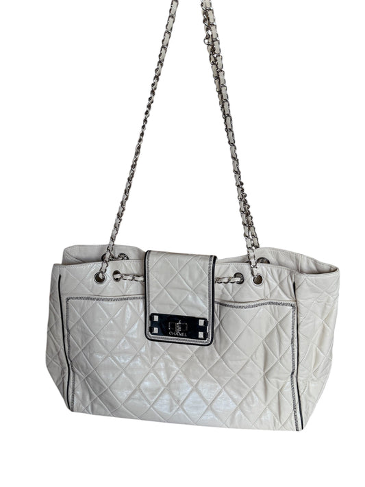 Handbag Luxury Designer By Chanel, Size: Large